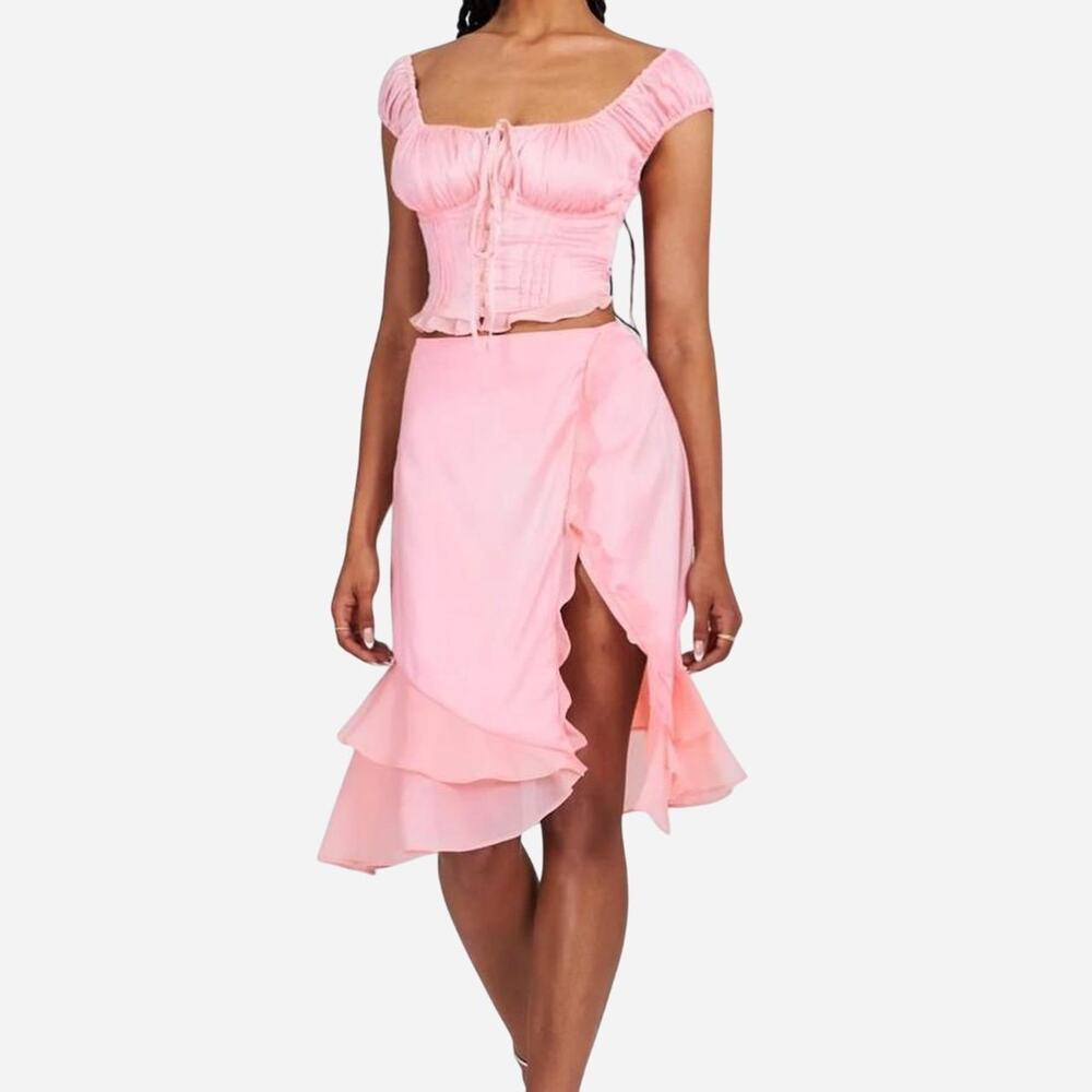 MISS CIRCLE SCARLET SALMON SATIN SET IN SIZE XS.
